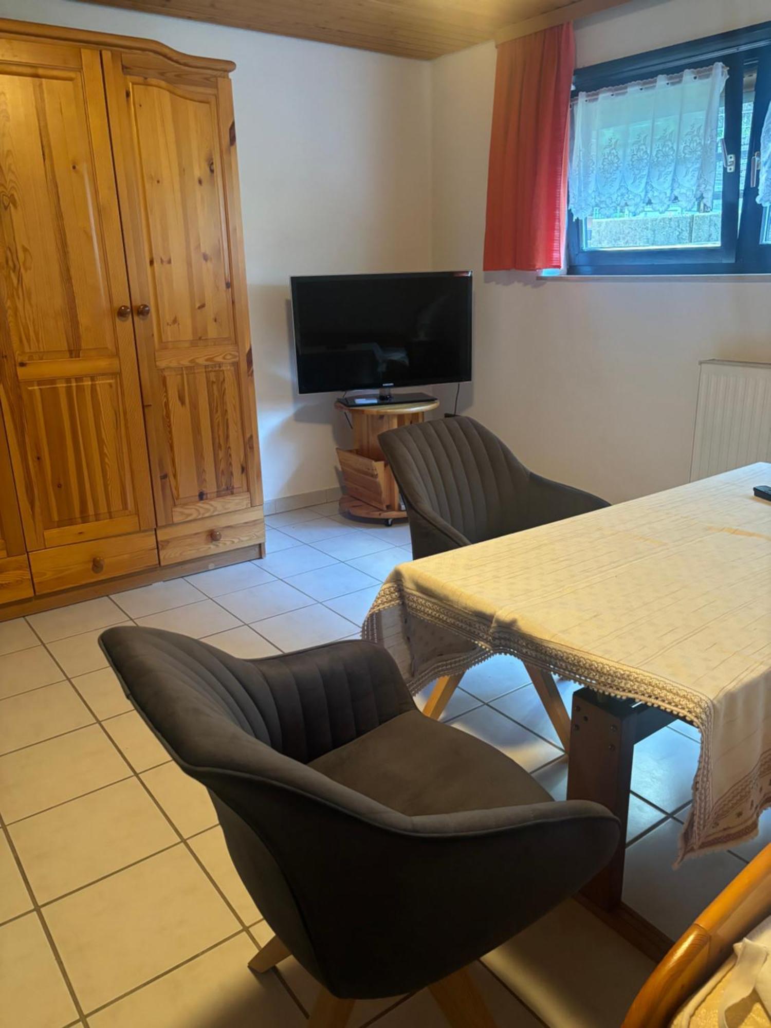 Pension Ernst Im Herzen Des Pfaelzerwaldes Mit Kueche Hotel Elmstein ภายนอก รูปภาพ